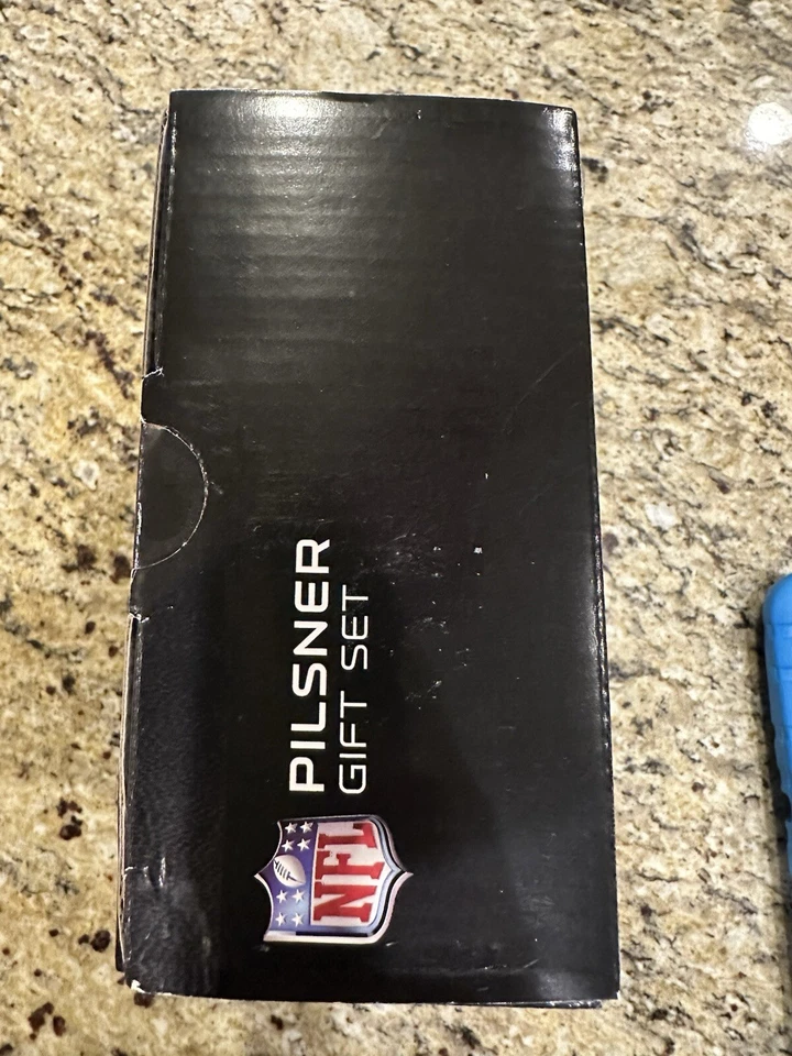 Juego de 2 gafas Pilsner de 16 oz de los New England Patriots con licencia de la NFL  Foto 3 de 4