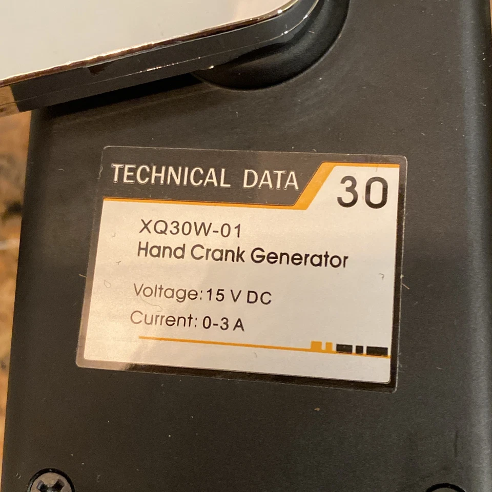 Technical Data 30w 15 V DC 0-3A Hand Crank Generator XQ30W-01 - Image 2 of 4
