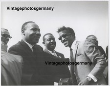 G2033 Exclusive Photo of Sammy Davis Jr. + Dr Martin Luther King Walter Fischer