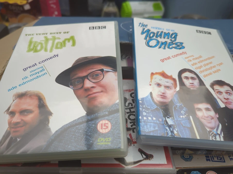 Comedy Gift Box  Best Of Bottom / The Young Ones  Series One - Image 3 of 3