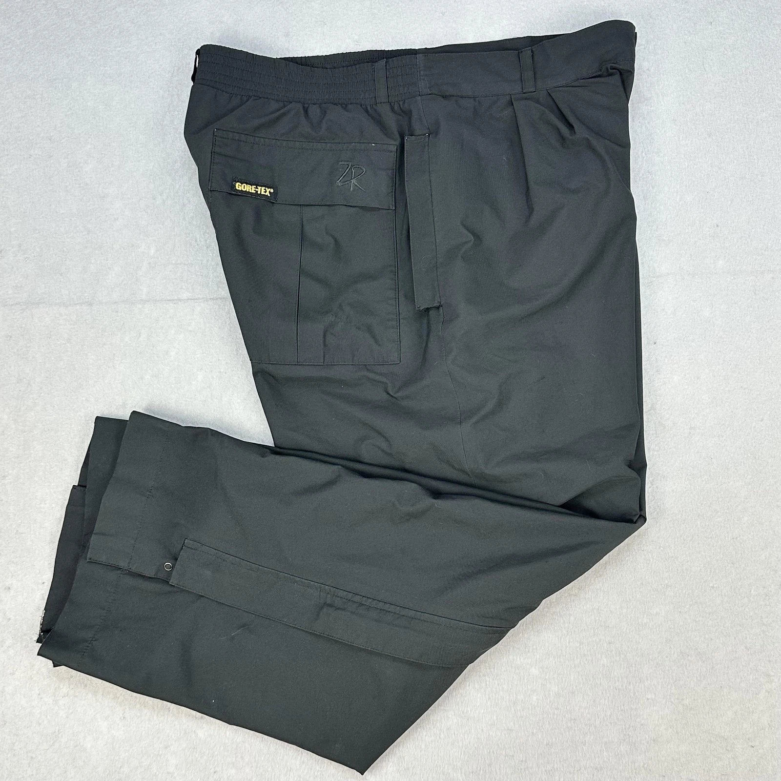 Zero Restriction Rain Pants Mens Medium Black GORE-TEX Golf Waterproof Zip Leg
Opens in a new window