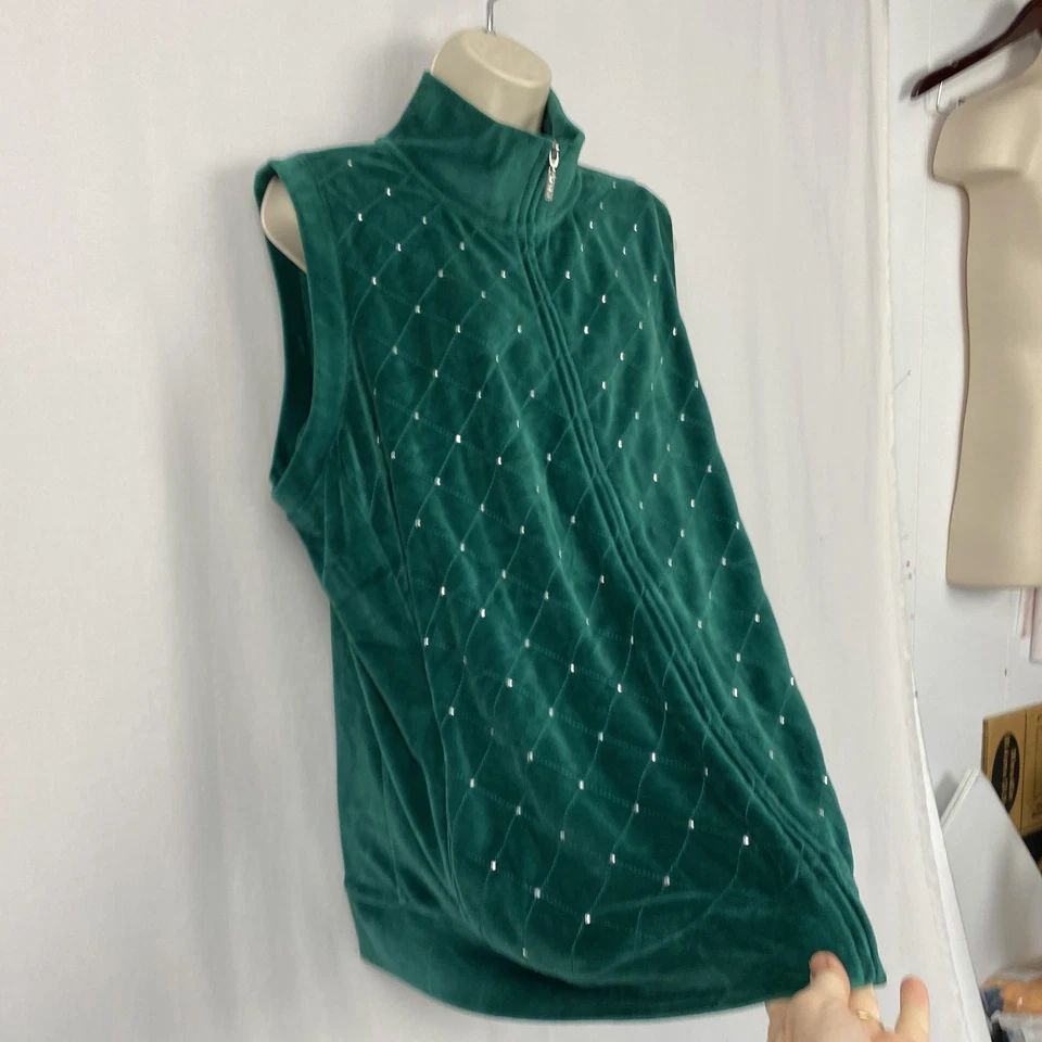 Quacker Factory Sparkle Velour Vest 1X Green Rhinestone Quilted Christmas Zip Up - Image 3 of 4