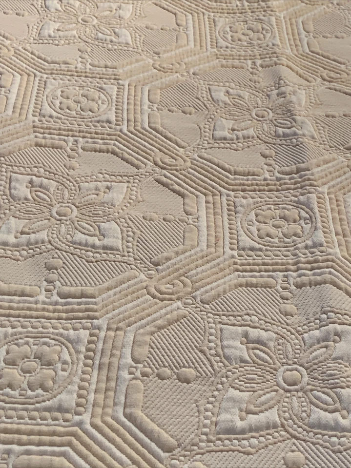 Vtg Colber Home Collection Bed Cover  Peachy  Pink Italy Mandala Queen /Full - Image 3 of 4