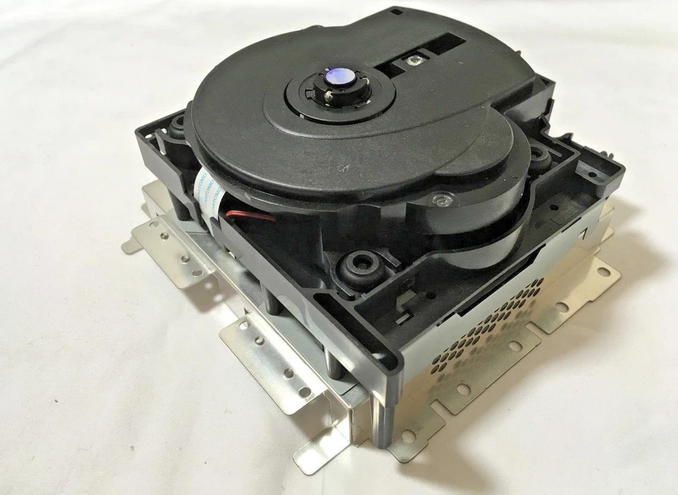 Nintendo Gamecube DOL-001 101 Replacement Optical Laser Drive Assembly part  - Image 3 of 4