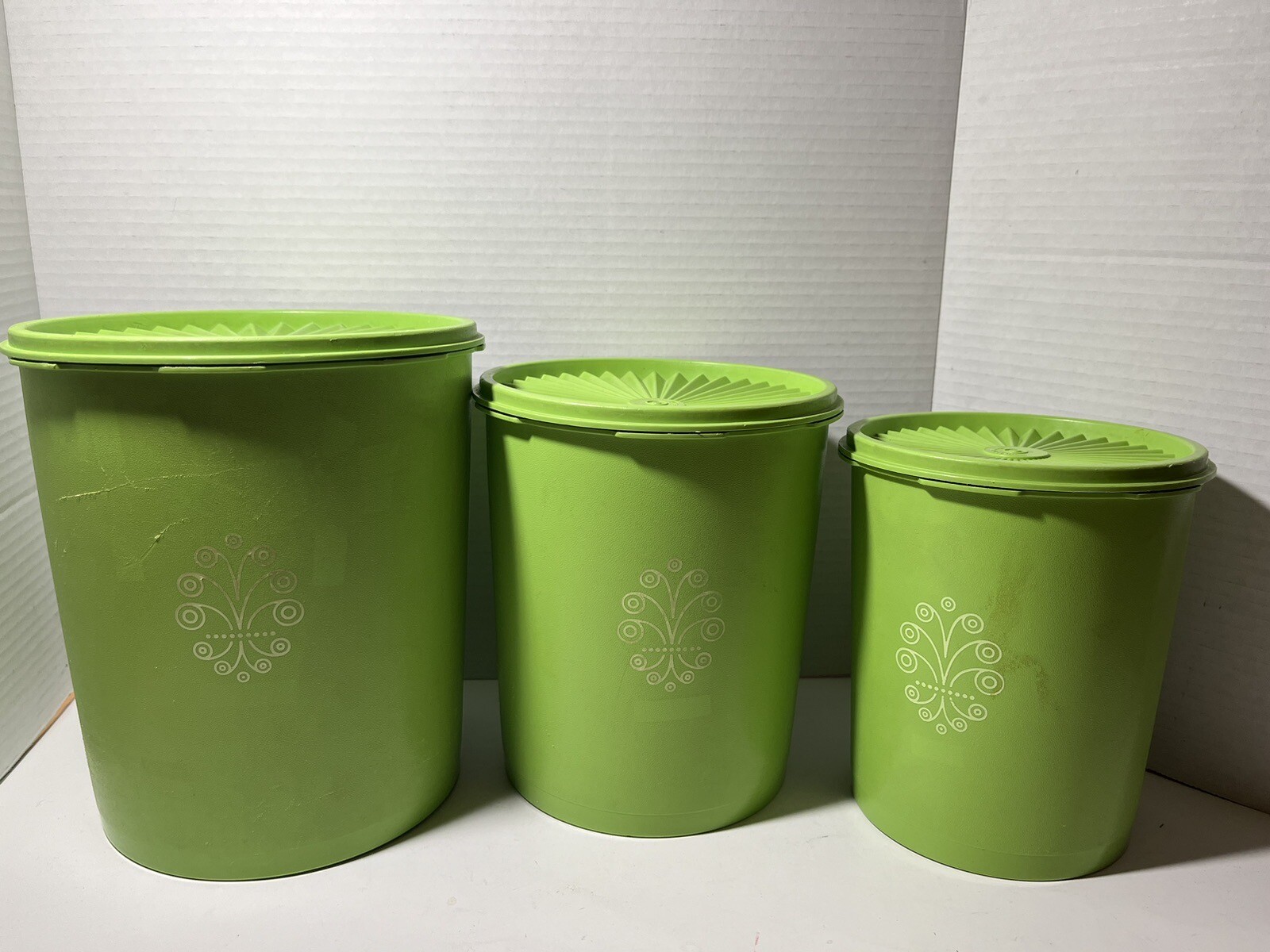 Vtg Tupperware Canister Set of 3 With Lids Apple Lime Bright Green 805