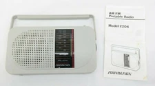 Vintage Soundesign AM/FM Portable Radio Model 2204 SGY   TF