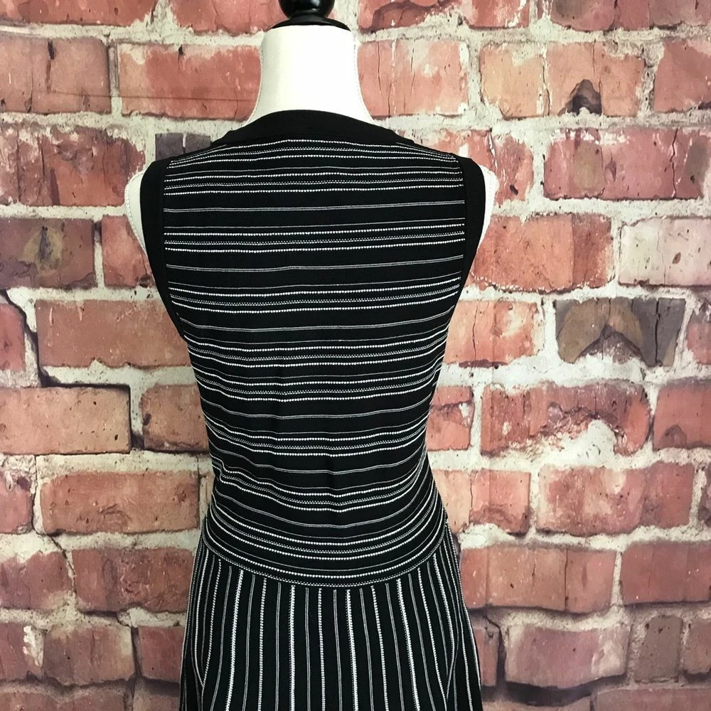 Abito Kate Spade a righe senza maniche aderente e svasato