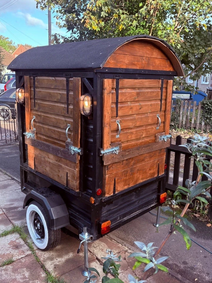 Stunning Rustic Coffee Food Drinks Events Trailer Events Horsebox - Image 2 of 4