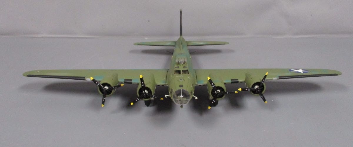Z*0様 1/48 B17 メンフィスベル フランクリンミント Z*0様 1/48 B17 メンフィスベル フランクリンミント - メルカリ