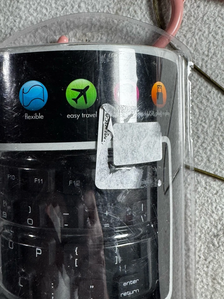 iHome Flexible Travel Keyboard Black USB Plug-n-play. Perfect For Travel      @e - Image 3 of 4