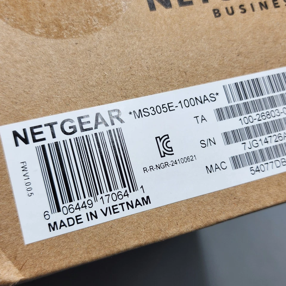 *NEW* NETGEAR MS305E 5-port Multi-Gigabit (2.5G) Ethernet Plus Switch - Image 3 of 4