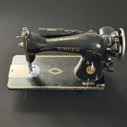 Vintage 1956 Singer sewing machine Model 15-91 WORKS