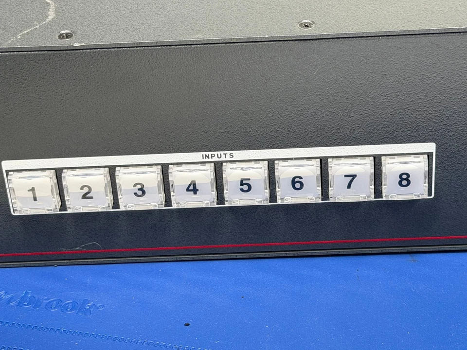 Extron IN1608 xi SA Scaling Presentation Switcher 8 Inputs 4 HDMI Output - Image 3 of 4