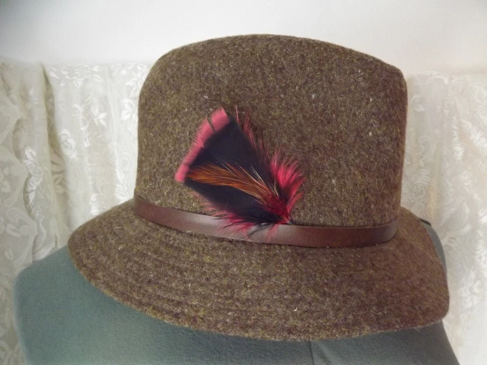 NEW fedora hat FEATHERS 7 to choose from 2.5" to 4.5" NWOT - Image 4 of 4