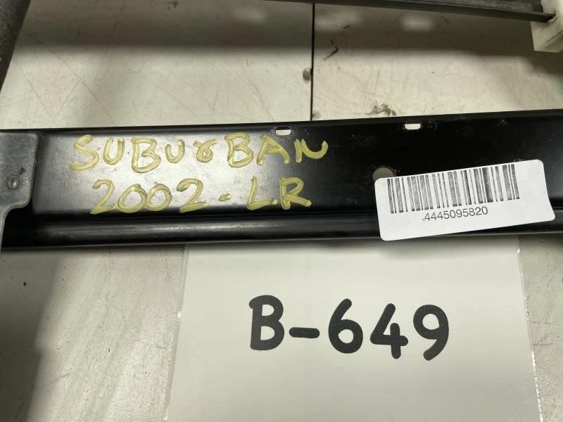 2002 CHEVROLET SUBURBAN 1500 REAR LEFT DRIVER DOOR WINDOW REGULATOR w/ MOTOR - Image 3 of 4