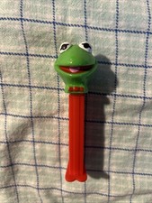 Vintage Kermit The Frog Pez Dispenser Green Red Footed 1991 Made in Hungary