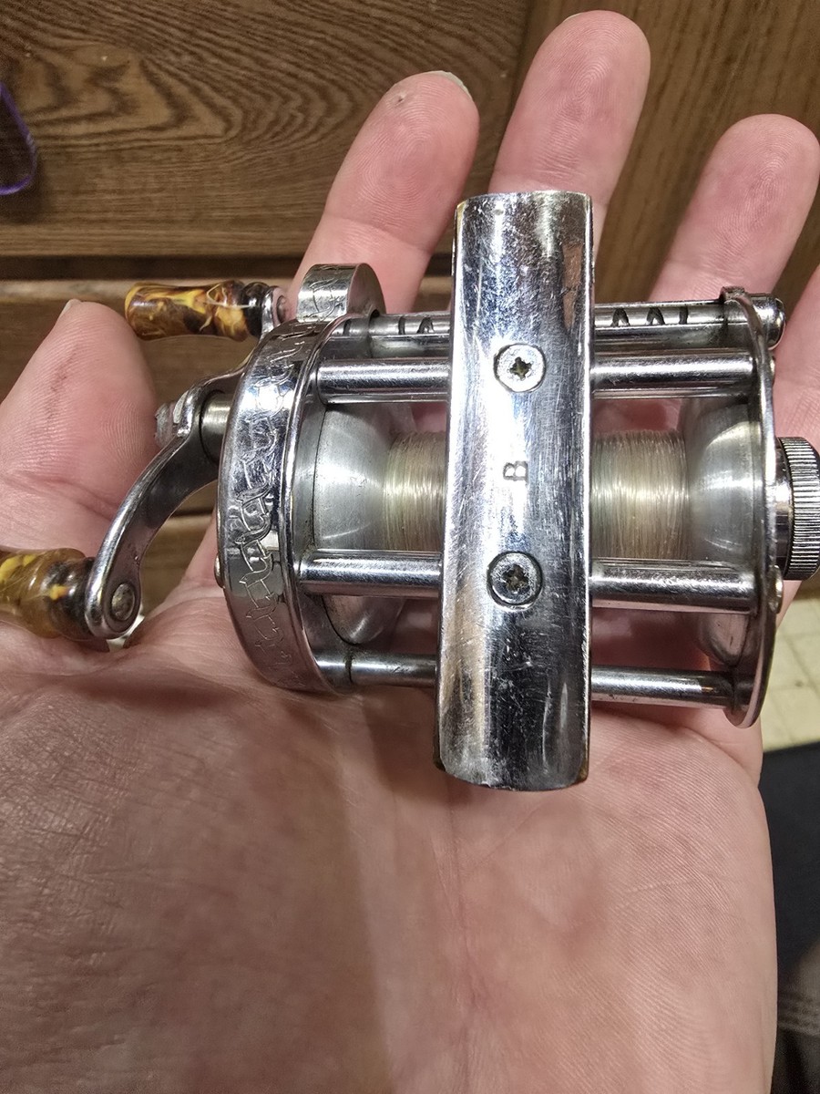 Vintage Pflueger Skilkast No. 1953 Fishing Reel Made In USA