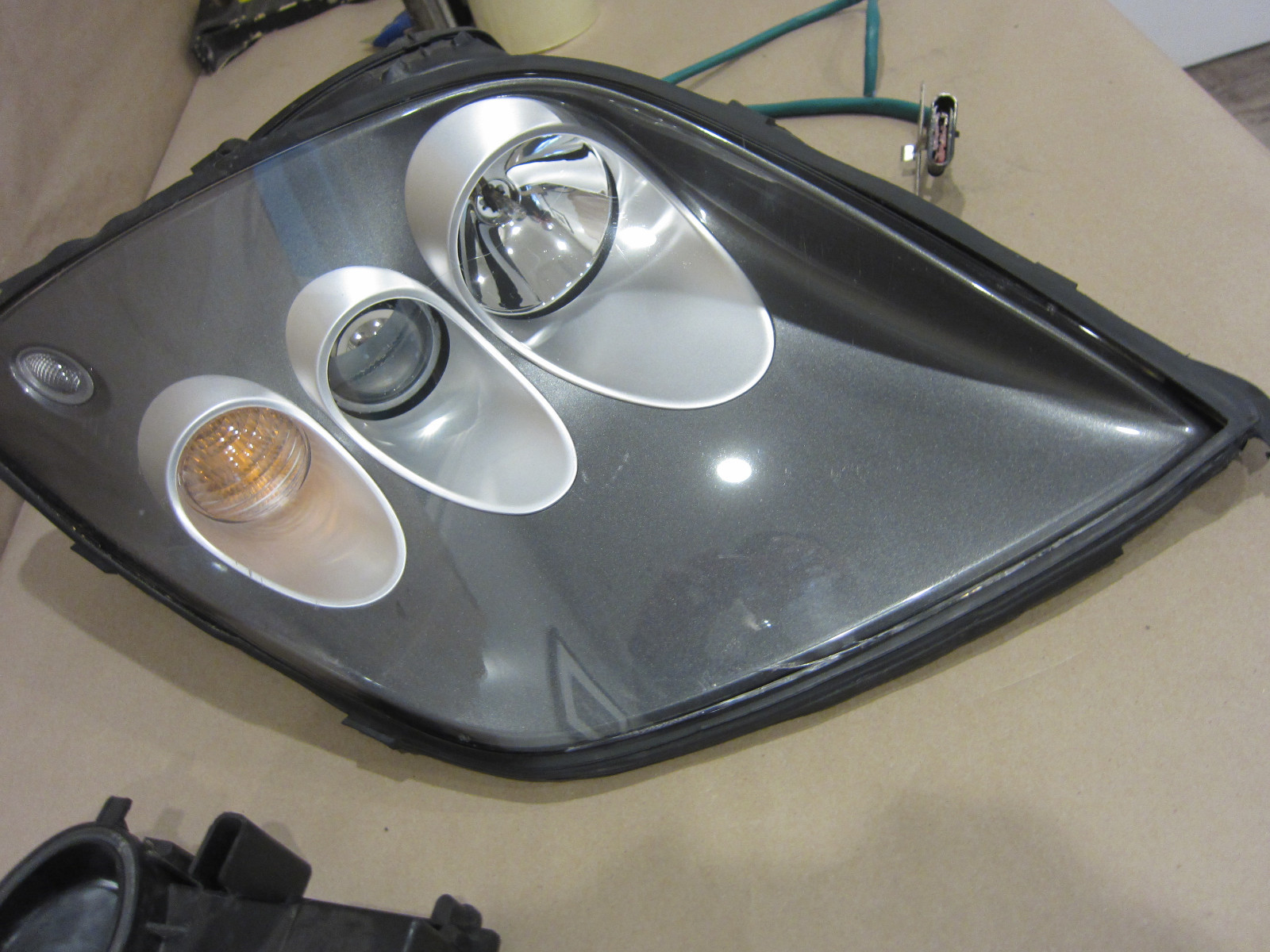 Ferrari 575 - RH Headlight Assembly Part# 69181474