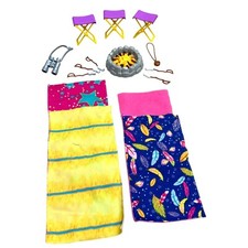 Barbie y Hermanas Juego de Camping Sillas Fuego Smores Saco de Dormir Brújula Binocular