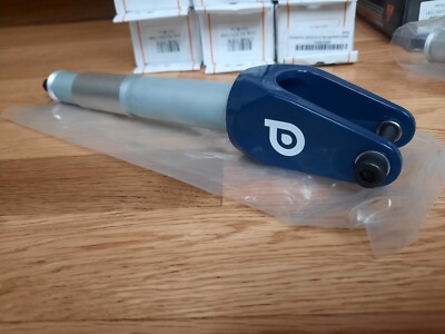 District S-Series FK15 Aluminum Pro Scooter Fork (Blue)
