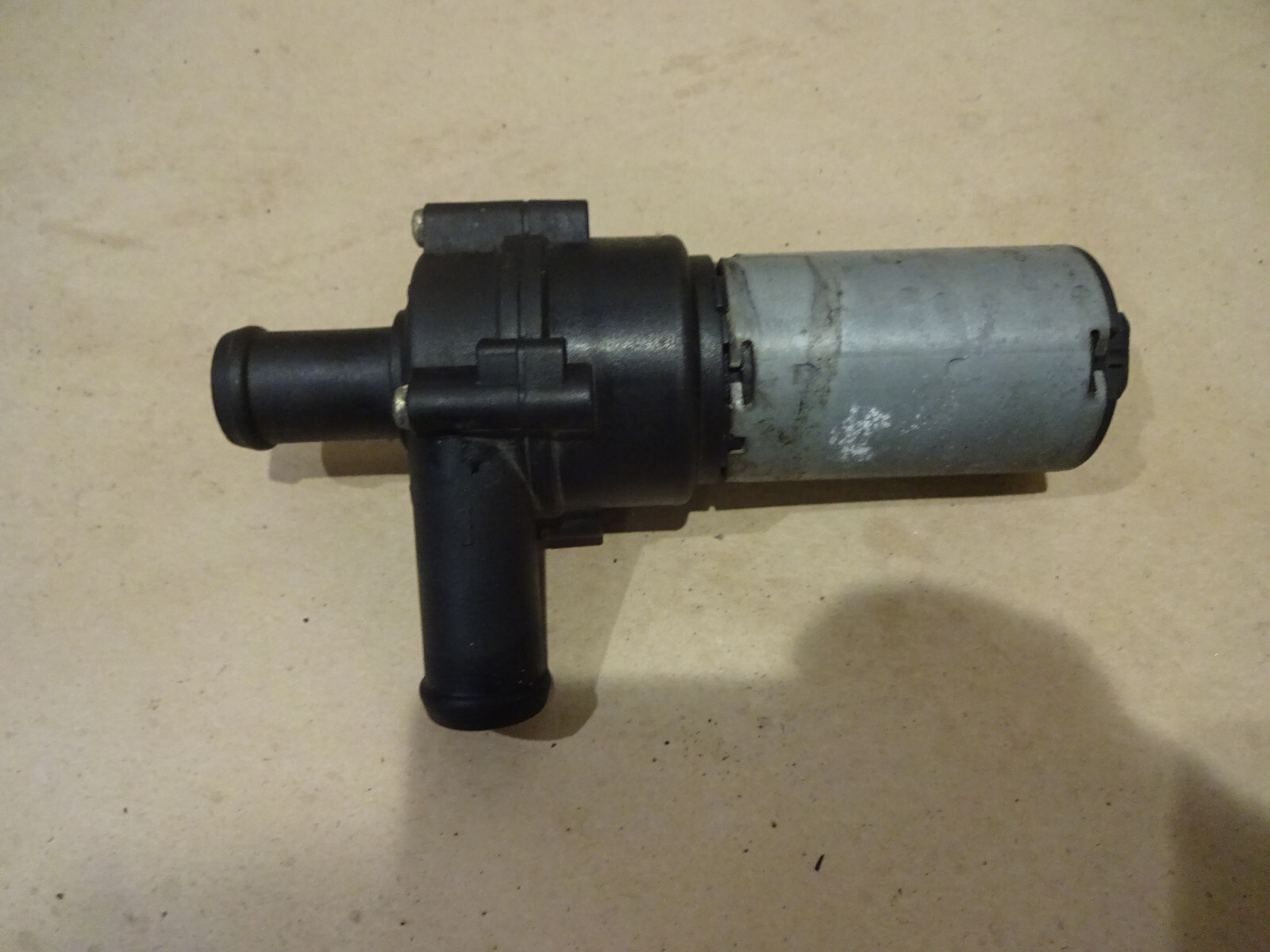 Ferrari 360,430,456,458 - Auxiliary Water Pump For Evaporator Box - P/N 65460300