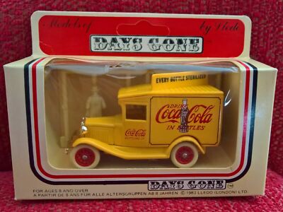 Diecast 1:43 Models of Days Gone by Lledo (1983) Ford Modell A Van ''Coca Cola''