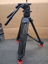 Sachtler 18 lll Fluid Head  Vinten Tripod.