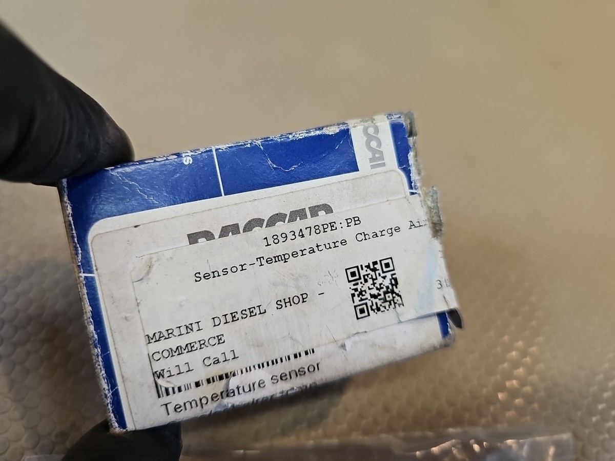 PACCAR MX Intake/ Intercooler Temp Sensor 1893478 for sale