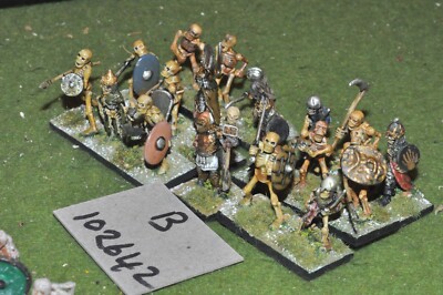Fantasy Untote Skelett Krieger 18 Figuren einige Metall Warhammer Sigmar (B102642)