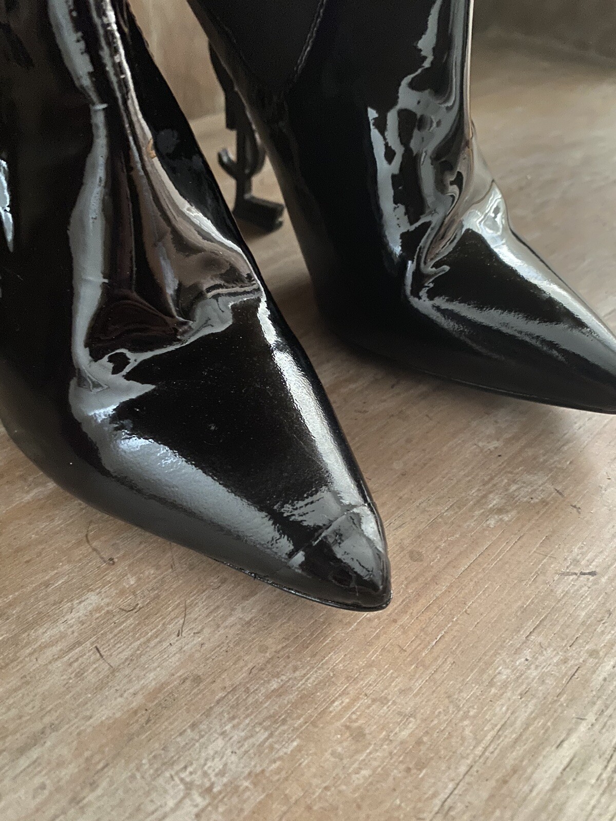 SAINT LAURENT Stivali da donna YSL neri Opyum 110 pelle verniciata logo tacco YSL taglia 36