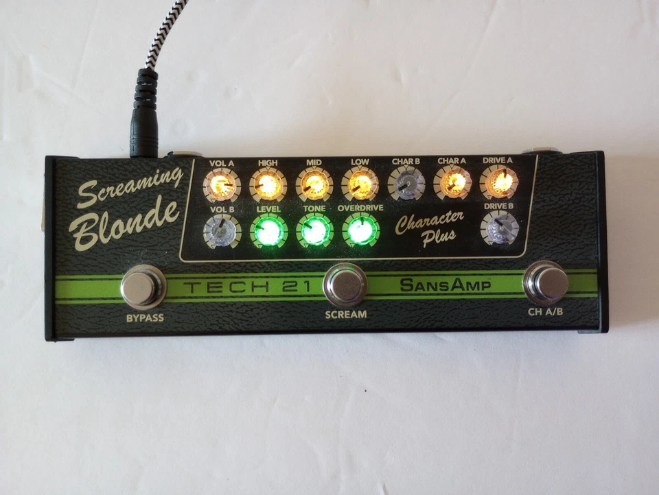 Tech 21 SansAmp Character Series Screaming Blonde w Original Power Supply  - Image 4 of 4