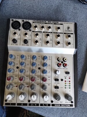 ベリンガー MX 602A Behringer Eurorack MX 602A 6 Channel Compact Mixer Working