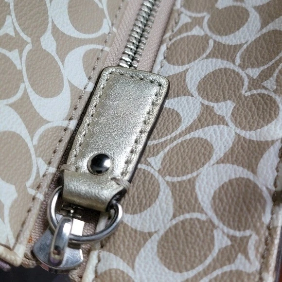 Bolso de Mano Coach Chelsea Heritage Signature Firma Dorado y Blanco Lona Recubierta #F15137 Foto 3 de 4