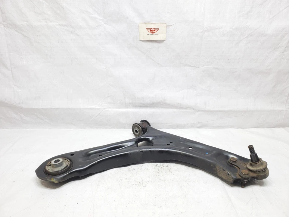 Brazo de control inferior pasajero delantero derecho Volkswagen Jetta 2011-2018 5C0407152D Foto 3 de 4