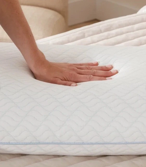 Almohada de espuma viscoelástica Tempur-Pedic Serenity REFRIGERACIÓN estándar 24x16 pulgadas Foto 4 de 4