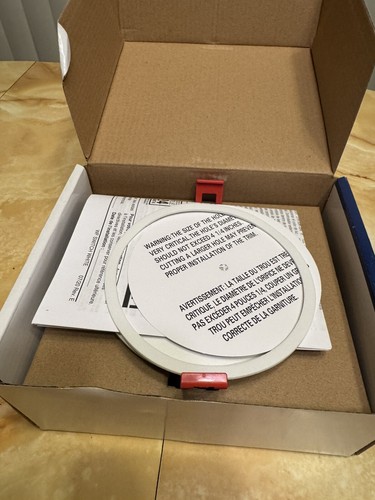 Lithonia Lighting WF4 Wafer Downlight w/ Ultra Thin Round Trim Matte White - Picture 4 of 5