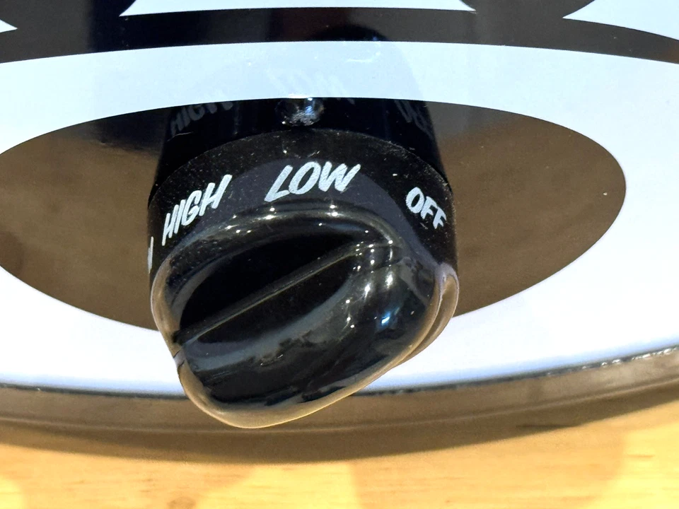 Disney Mickey Mouse 6 Quart Slow Cooker With Tempered Glass Lid No Box- WORKS! - Image 4 of 4