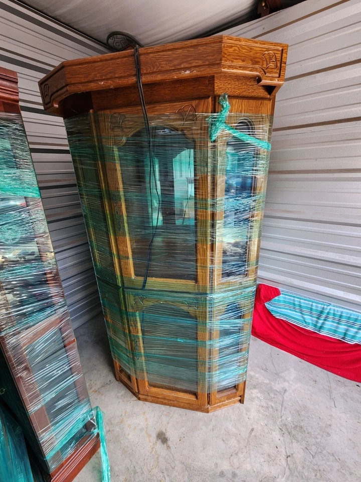 Alemania encogida. Unidad de pared usada Foto 2 de 3