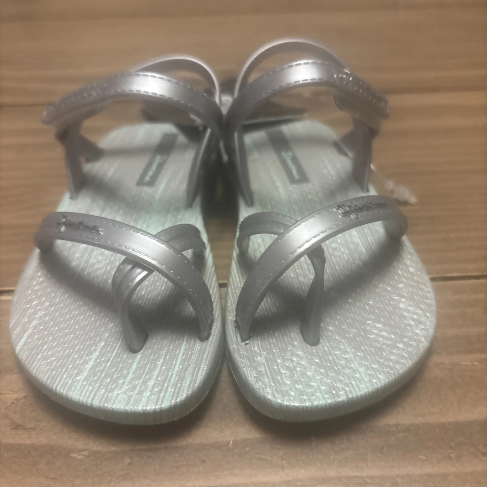 女孩 粉色 花卉 Ipanema 凉鞋 尺寸 6 夏季 儿童 户外 人字拖 — 第 2/4 张图片