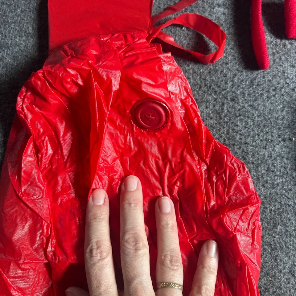 Capa ROJA 45" con Cuello Alto Disfraz Halloween Nuevo Vestir Vampiro Diablo Años 90 Foto 4 de 4