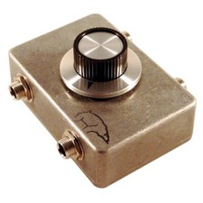 Stereo Volume Attenuator - Lazy Bear Effects