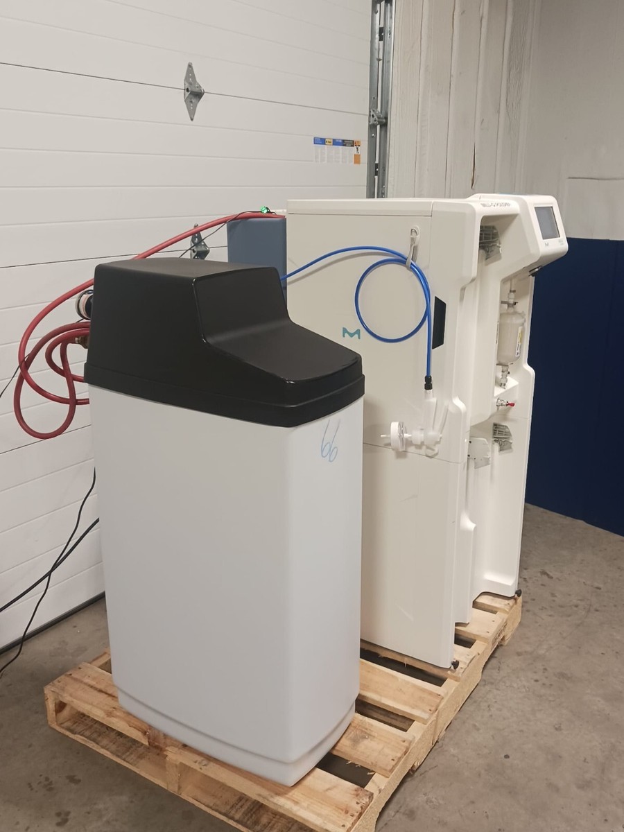Milli-Q CLX 7040 (LC) Water Purification System, Pentair 5600 SXT