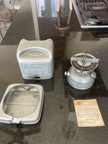 Coleman Unleaded 533 Single Burner Stove with Case- Great Deal!! - Picture 3 of 3