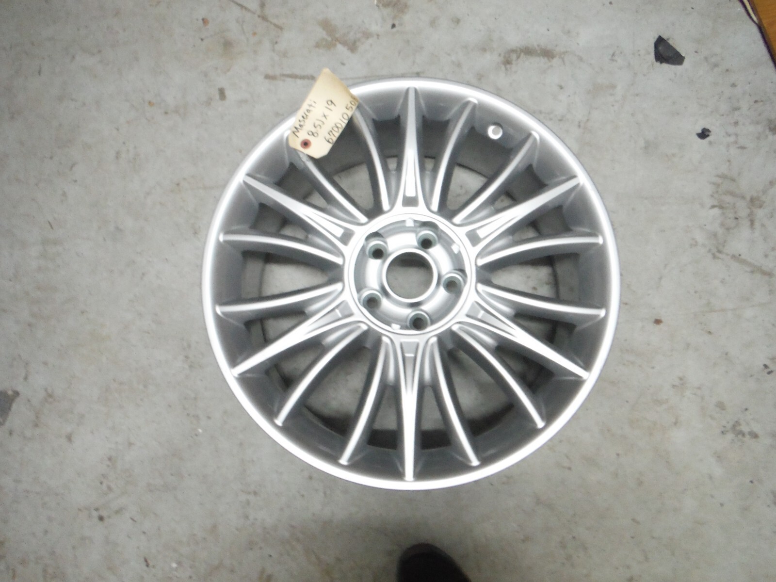 Maserati Quattroporte Aluminum Alloy Wheel Rim FRONT 19" 19x8.5J OEM 670010508