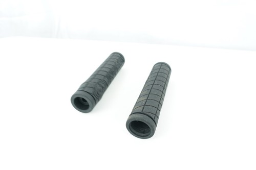 ! Lizard Skins Lock On Mountain Bike Handlebar Grips Black - Picture 2 of 3