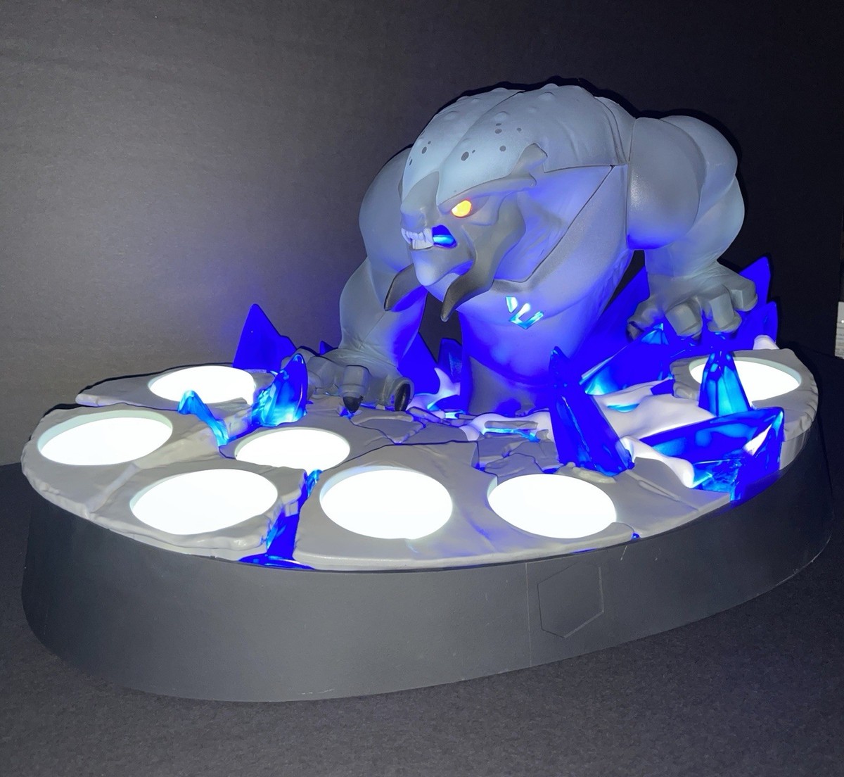 ディズニーインフィニティ2.0 MARVEL FROST GIANT BEAST Disney Infinity 2.0 Marvel Frost Giant Beast Display Base with