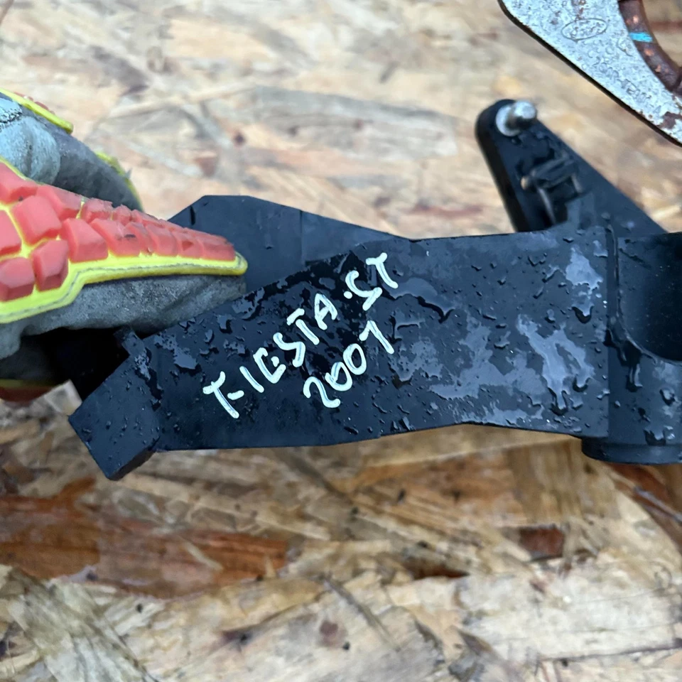 FORD FIESTA ST Gear Shifting Mechanism H248X 2007 - Image 4 of 4