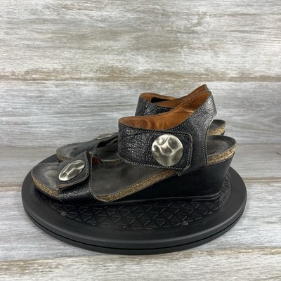 TAOS Women s Carousel Black Leather Wedge Sandals Size EU 40 US 9.5