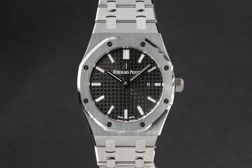 Audemars Piguet Royal Oak 33MM Black Dial Ref. 67650ST Box & Papers