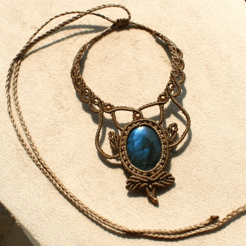 Collana Cristallo Girocollo Macramè Boemia Blu Flash Naturale Fatto a Mano Labradorite - Foto 6 di 10